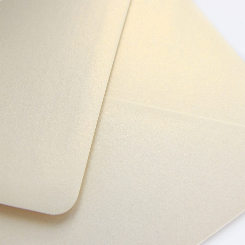 Pearlescent golden-ivory B6 envelope - Image 2