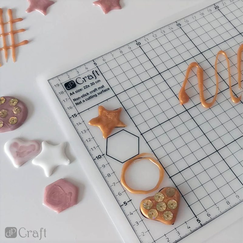 Non-stick A4 crafting mat for hot-gluing or making wax seals - Image 2
