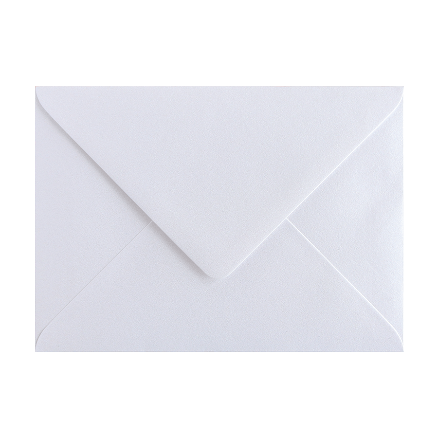 Shimmery white B6 envelope